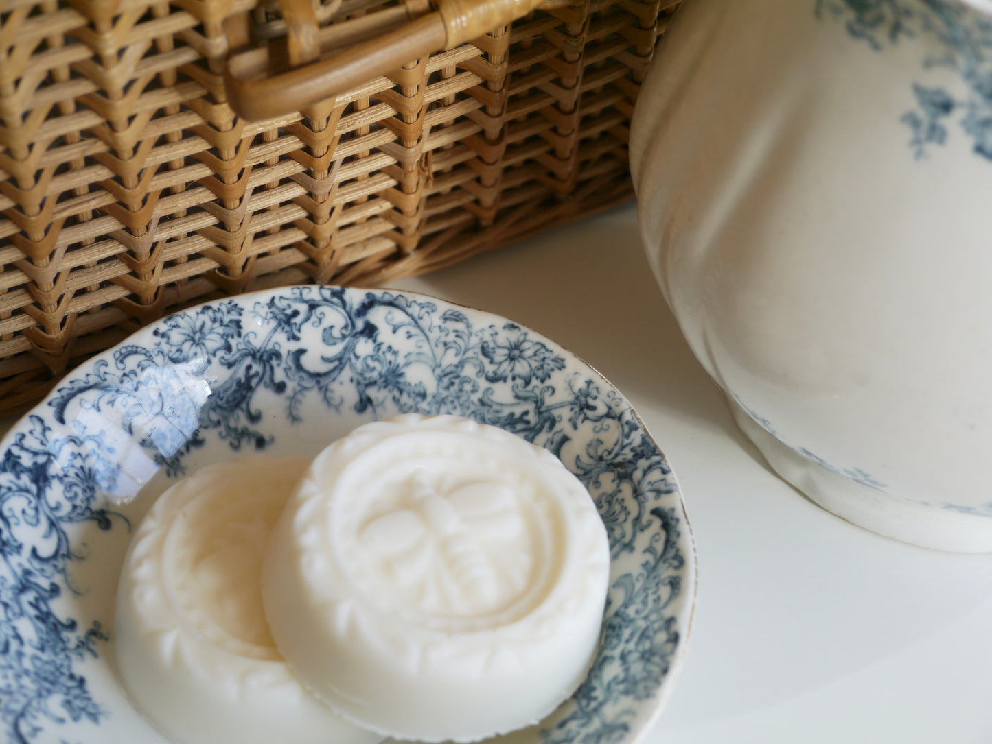 Tallow Soap Bee Bars